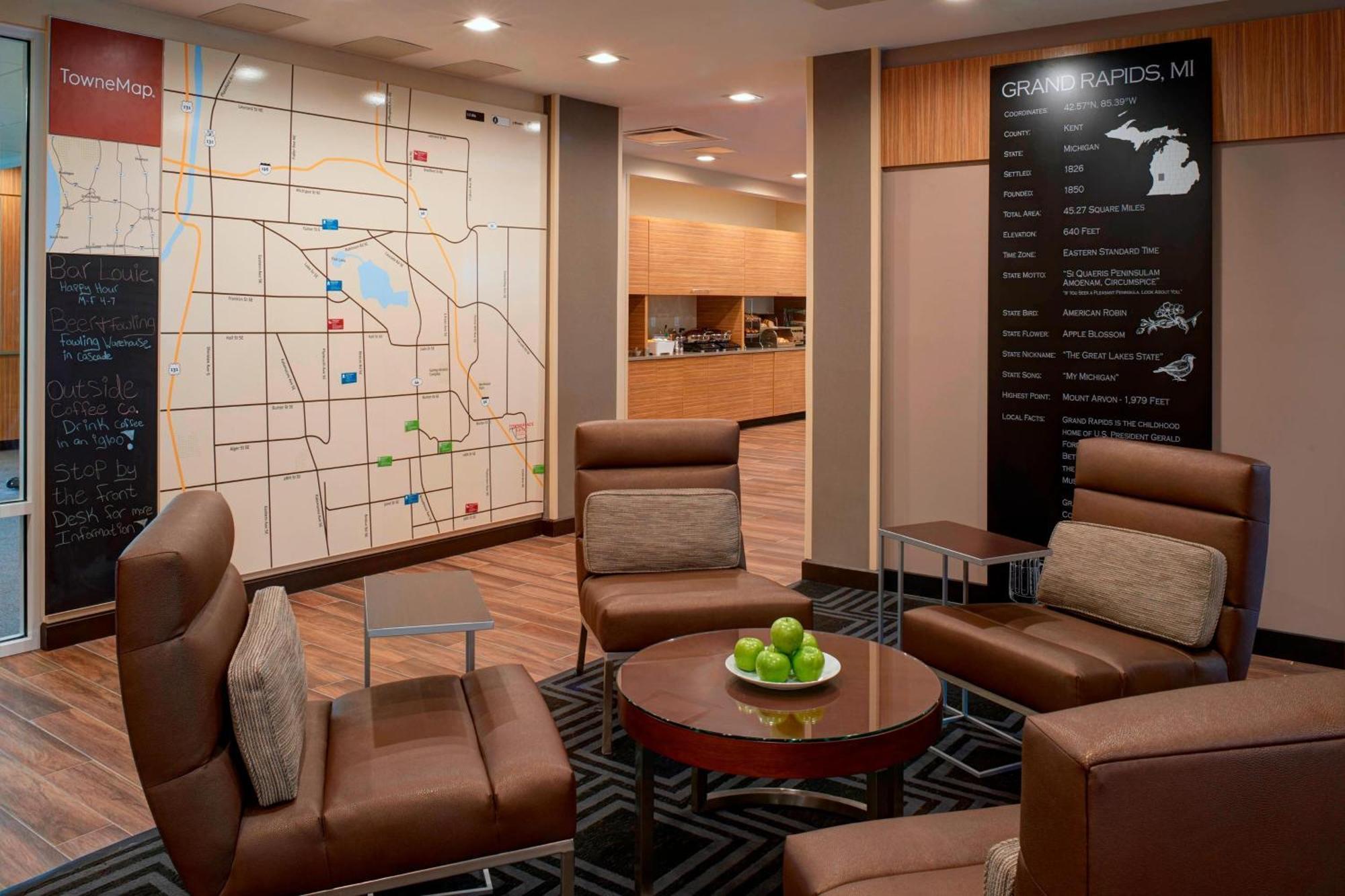 Towneplace Suites By Marriott Grand Rapids Airport Cascade Bagian luar foto